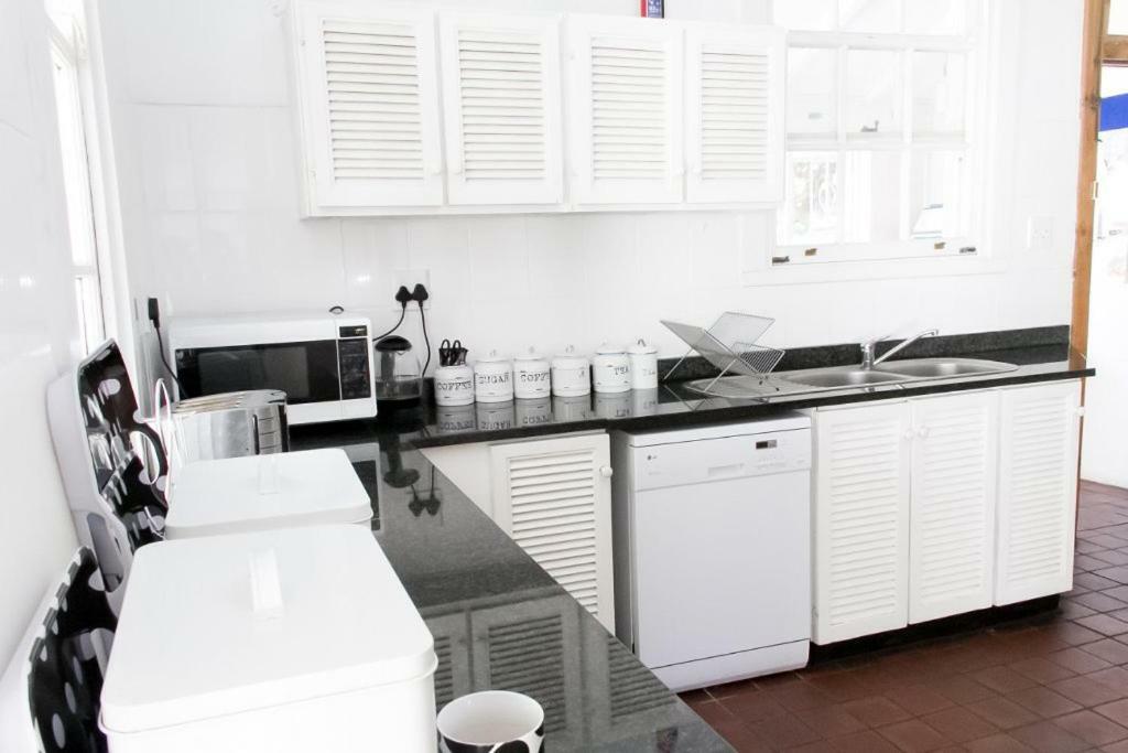 ダーバン コウェイズ コーナー Bed & Breakfast エクステリア 写真